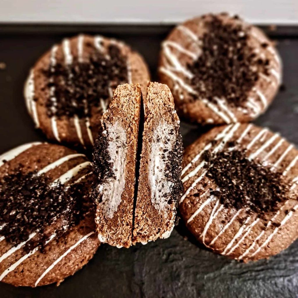 Macarons-cookies-brownies-muffins-verrines