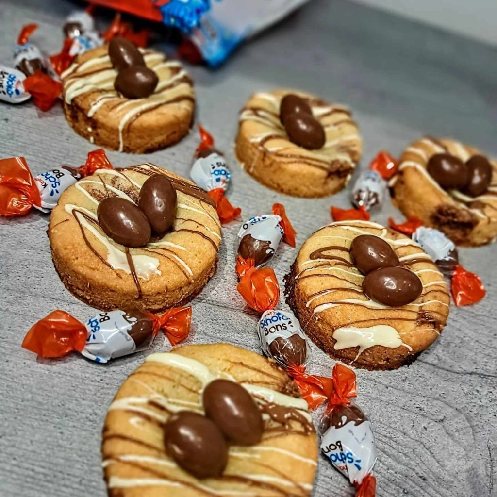 Macarons-cookies-brownies-muffins-verrines1