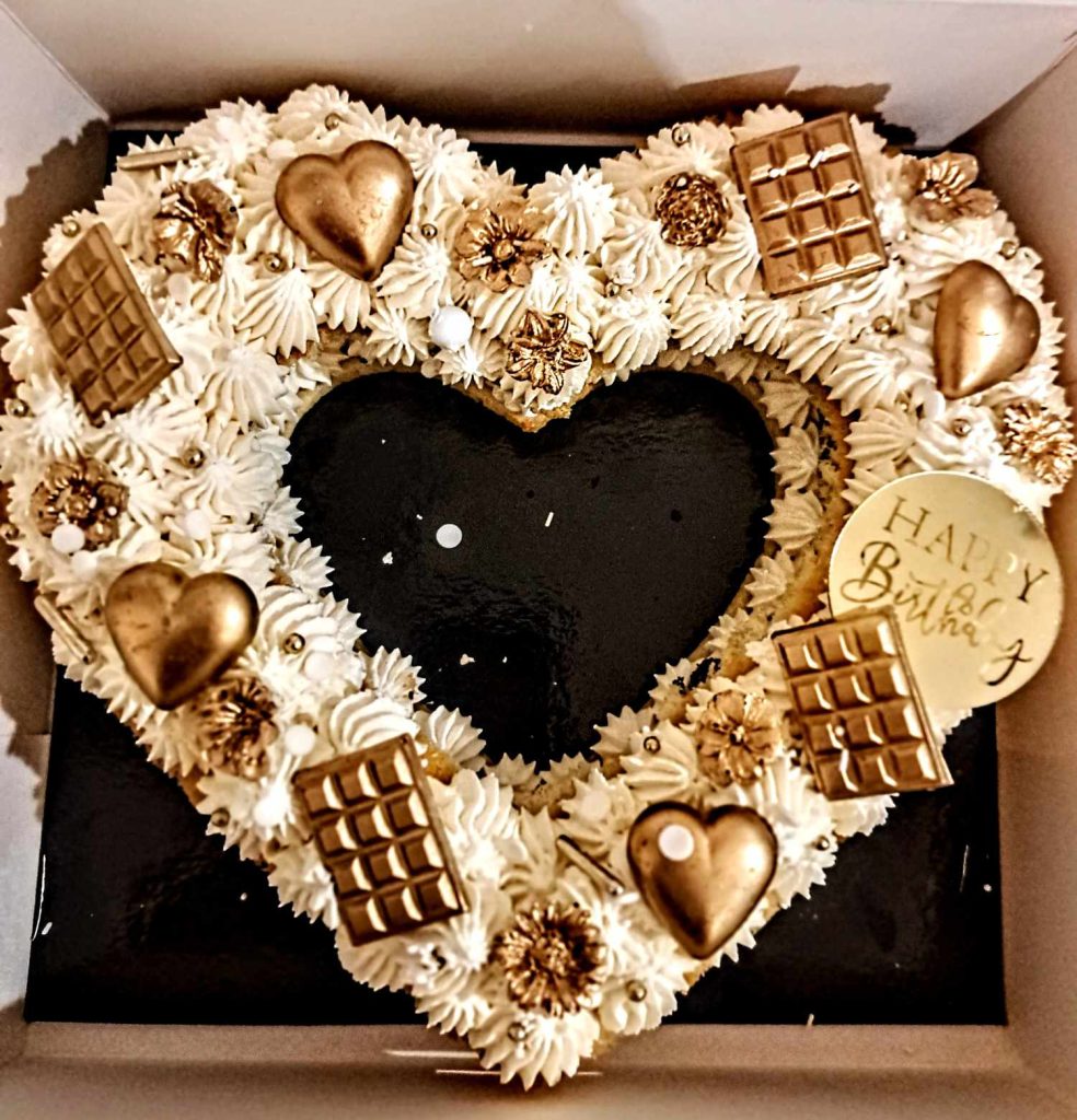 Number-letter-form-zodiaq-cake