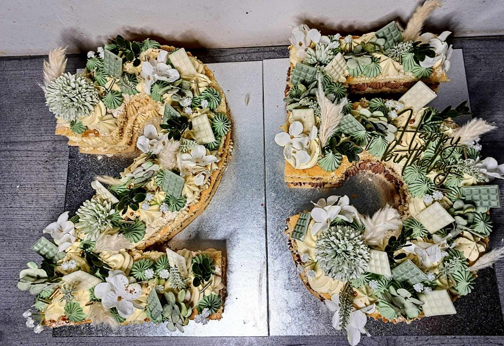 Number-letter-form-zodiaq-cake20