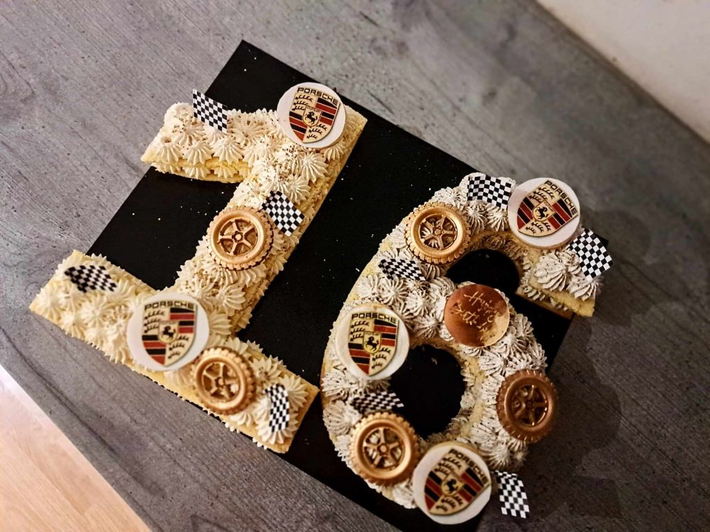 Number-letter-form-zodiaq-cake26