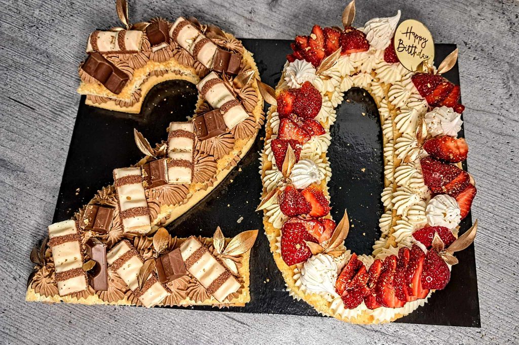 Number-letter-form-zodiaq-cake3