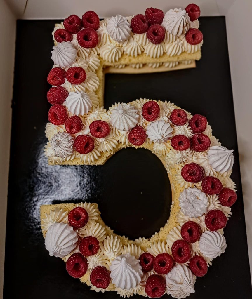 Number-letter-form-zodiaq-cake8
